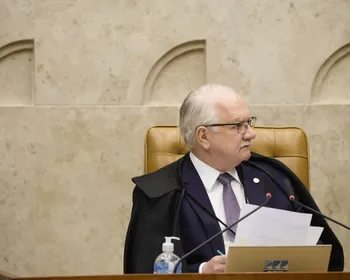 Fachin determina que PGR e Mendonça se manifestem sobre acusações de Moraes