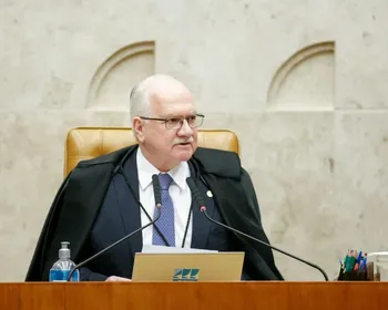 Fachin marca para dia 15 análise de pedido de investigação sobre Moraes