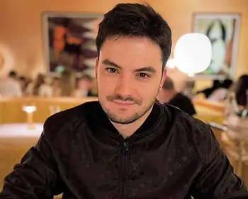 Felipe Neto lamenta ter divulgado bets: "Burro e ganancioso"