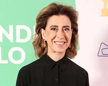 Fernanda Torres celebra aniversário e agradece mensagens: "61 e avante"