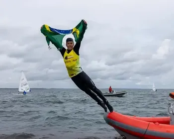 Filho de Robert Scheidt vence Mundial Juvenil de Vela