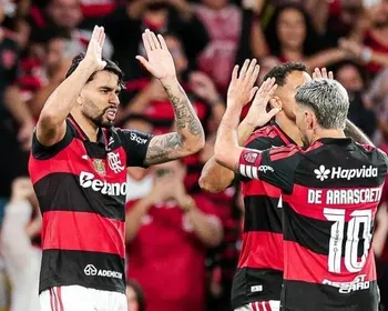 Flamengo vence o Corinthians e reassume a liderança do Brasileirão