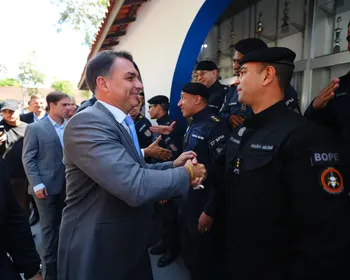 Flávio Bolsonaro critica proibição às bets: "Lula é o pai do tigrinho"