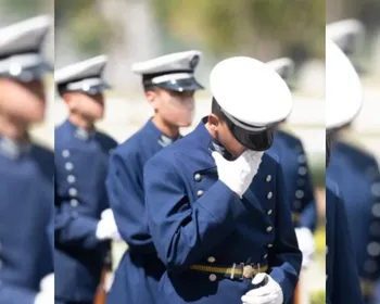 Foto com marido: ataques homofóbicos a cabo levam 10 à Justiça Militar