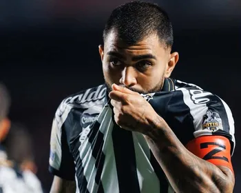 Gabigol chega a marca histórica e fica a três gols de igualar ídolo do Flamengo