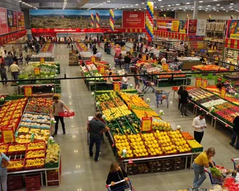 Gigante do atacado abre 140 vagas e oferece R$ 1,5 mil em compras como benefício aos contratados