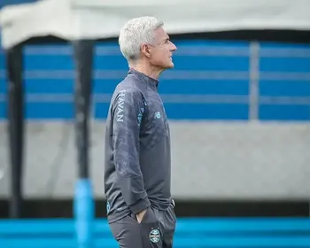 Grêmio demite técnico Luís Castro após derrota para o Vasco