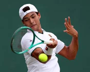 Guto Miguel vence Fancutt, e vai às quartas em Kingston