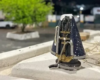 Imagem de Nossa Senhora Aparecida é encontrada sem cabeça em capital brasileira