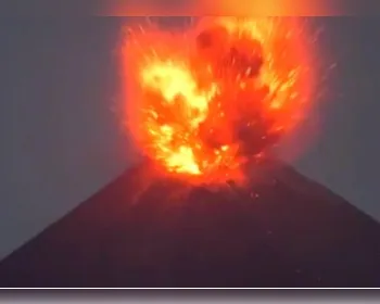 Indonésia: mais de 300 voos são cancelados após vulcão entrar em erupção