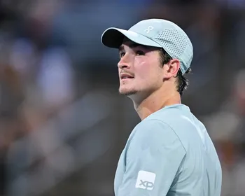 João Fonseca cai no ranking da ATP após desistir de competições na Ásia