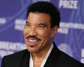 Lionel Richie é hospitalizado pela 3ª vez em três meses