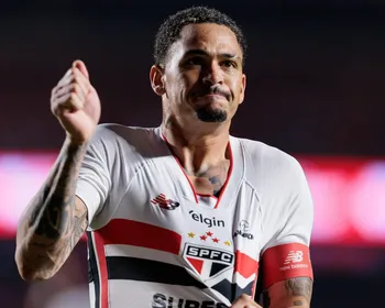 Luciano iguala marca de Careca e desabafa sobre crise no São Paulo