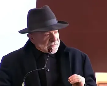 Lula evita perguntas sobre Lulinha e Marcola após cerimônia no Exército