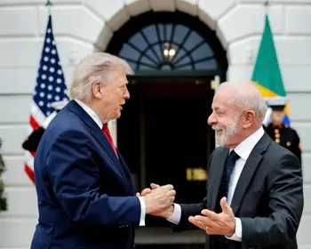 Lula liga para Trump, que propõe retomada de negociações sobre tarifas