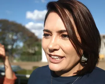 Michelle Bolsonaro é internada em hospital após crise de enxaqueca
