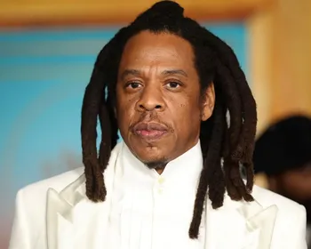 Mulher que acusou Jay-Z de estupro volta atrás e diz que nunca o conheceu