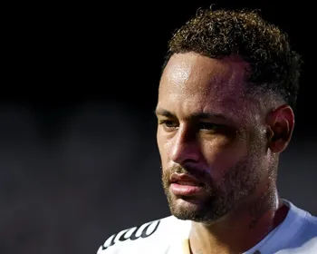 Neymar é relacionado, mas não enfrenta o Palmeiras devido à grama sintética