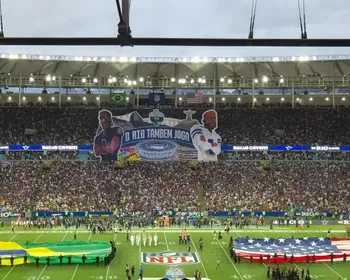 NFL Rio Game: torcida faz mosaico 3D antes de Cowboys x Ravens no Maracanã