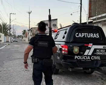 Operação prende dois suspeitos de integrar o PCC com atuação em Maceió