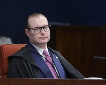 PF entrega dados do celular de Vorcaro ao gabinete de Zanin