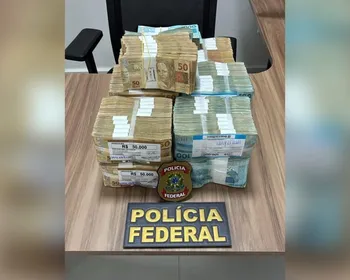 PF flagra saque de R$ 400 mil suspeitos de favorecer campanha de candidato