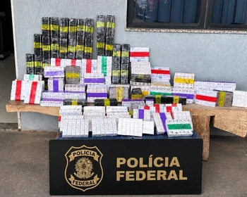 PF prende dupla em carro lotado de ampolas ilegais para emagrecer