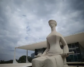 PT pede a Dino e Mendonça retirada do sigilo sobre caso Master