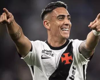 Puma se torna defensor estrangeiro com mais gols na história do Vasco
