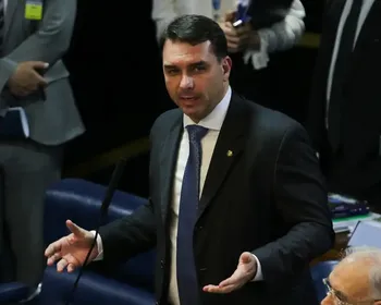 Qual é o número de Flávio Bolsonaro, candidato do PL à Presidência da República