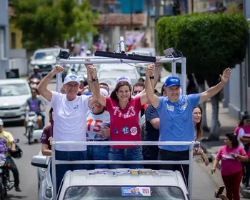 Renan Calheiros e Renan Filho fazem carreata com aliados em Atalaia