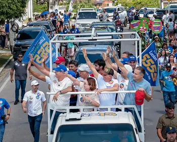 Renan Calheiros percorre Capela, Cajueiro e Viçosa em caravana pela Zona da Mata