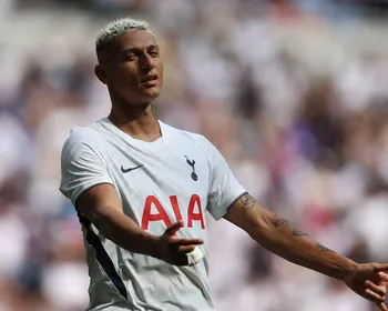 Richarlison joga hoje? Liverpool e Tottenham duelam na Carabao Cup