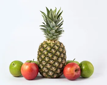 Suco verde com maçã e abacaxi promove saciedade e ajuda na saúde intestinal