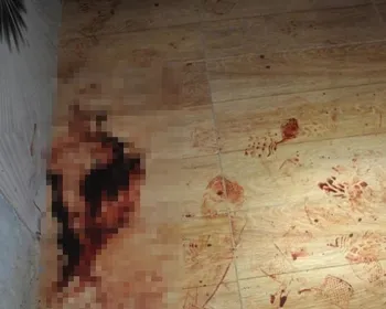 Suspeito de matar homem com 20 facadas e deixá-lo em poça de sangue é preso