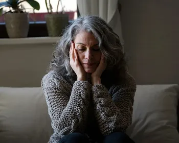 Terapia hormonal com estriol pode reduzir "névoa mental" na menopausa