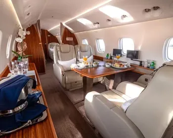 Veja imagens do jato usado por Flávio Bolsonaro e Alexandre de Moraes e que virou alvo de questionamentos