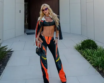 Virginia usa outfit apresentado em desfile de Berlim no GP da Espanha