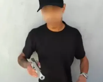 Vítima filma próprio assalto com óculos e ajuda polícia a prender dupla