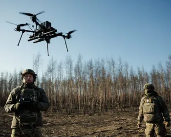 Zelensky pede que Exército lance 1.000 drones por dia contra a Rússia