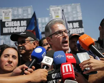 Zema sobre quem recebeu recursos de Vorcaro: "Precisa ser investigado"