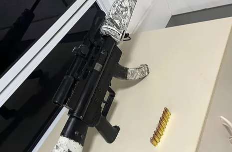 Homem é preso com arma artesanal, drogas e munições durante ação do Raio em Maceió