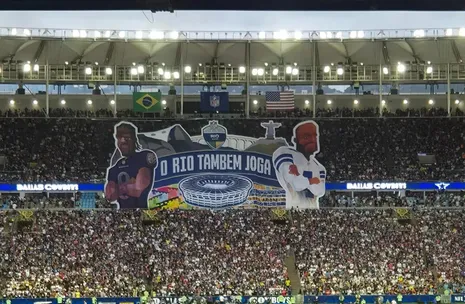 NFL Rio Game: torcida faz mosaico 3D antes de Cowboys x Ravens no Maracanã