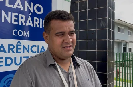 Vídeo mostra homem atacando trabalhador com foice no Sertão de Alagoas