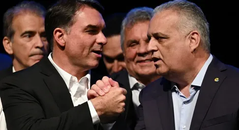 Flávio Bolsonaro define agenda para Alagoas em agosto; veja data