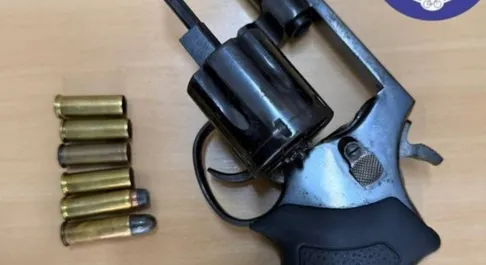 Suspeito de tráfico morre após confronto com a PM em condomínio na Cidade Universitária