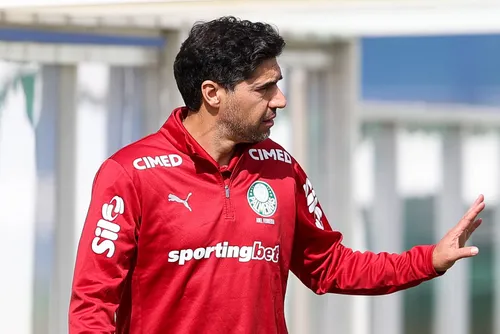 
				Abel recebe sondagem do Sporting, e Palmeiras se apoia em contrato
			
			