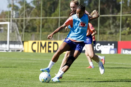 
				Alagoana de Maragogi, Geyse é convocada por Arthur Elias para defender Seleção Brasileira
			
			