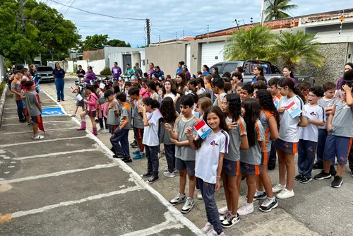 
				Alunos participam de desfile cívico para comemorar emancipação política de Alagoas
			
			