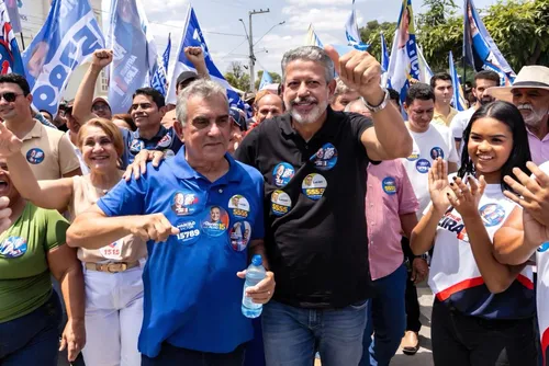 
				Arthur Lira percorre cinco cidades e defende 'Senado forte' para o Sertão
			
			